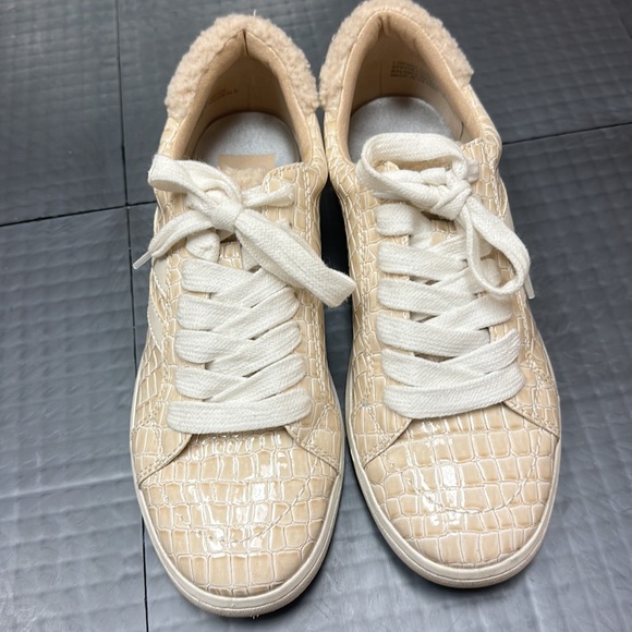 DOLCE VIDA WOMENS CREAM 7.5M NEO PLUSH CREAM COLOR SNEAKER SHOE - Picture 7 of 8